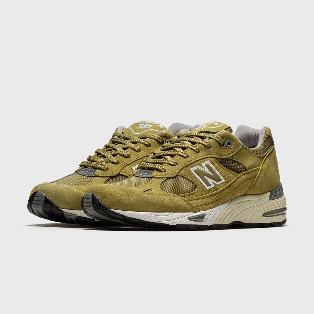 New Balance 991